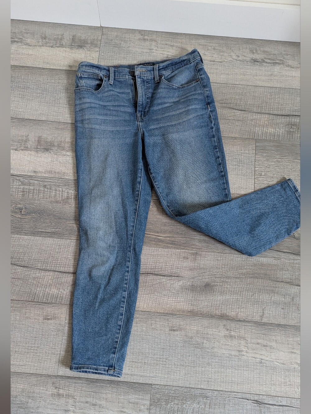 Lucky Brand Ankle Jeans - Size 8 (29)
